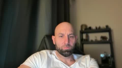 Thomas Fit online show from March 21, 2026, 9:51 pm