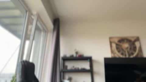 Thomas Fit online show from April 15, 2026, 10:33 am