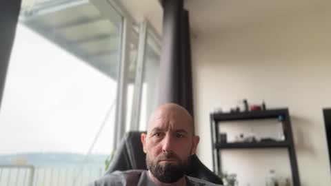 Thomas Fit online show from April 16, 2026, 7:09 am