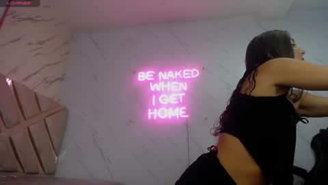 leyla  online show from January 14, 2025, 3:11 am