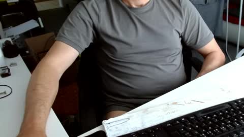 Tom online show from April 28, 2026, 9:47 am