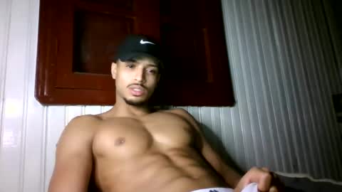 Snapshot of tomtresor chatting on December 20, 2025, 8:10 am tomtresor online show from December 20, 2025, 8:10 am