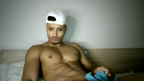 Snapshot of tomtresor chatting on June 24, 2026, 5:17 am tomtresor online show from June 24, 2026, 5:17 am