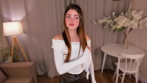 tonibishop online show from October 7, 2025, 2:36 pm