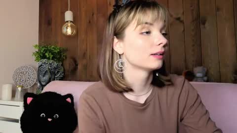 Melissa online show from June 8, 2026, 1:28 am