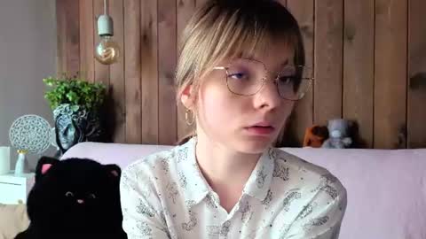 Melissa online show from June 10, 2026, 3:22 pm