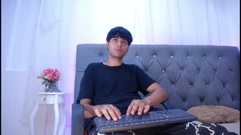 Tonny online show from October 30, 2025, 11:11 am