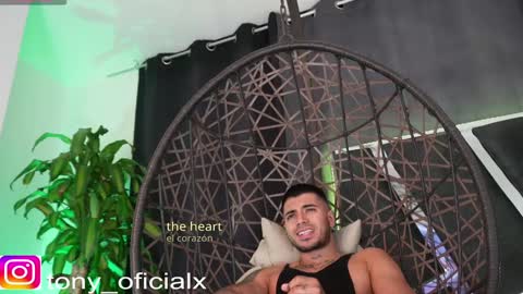 Snapshot of tony_newmen chatting on January 24, 2025, 1:56 am tony online show from January 24, 2025, 1:56 am