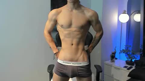 tony_petrov online show from November 25, 2025, 1:33 pm