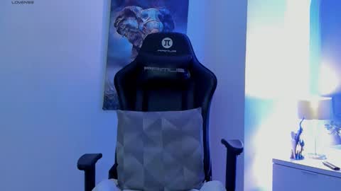 tony_petrov online show from February 15, 2026, 7:51 am