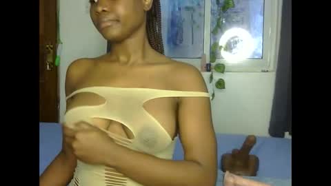 tonya tash7 online show from September 26, 2025, 7:12 am