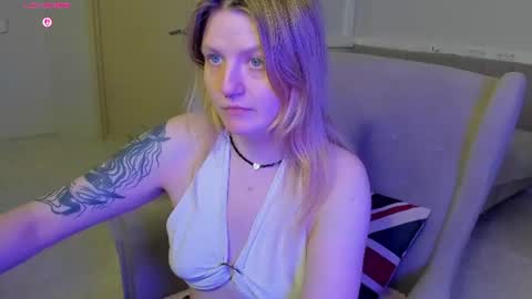 Snapshot of tonyameow chatting on July 8, 2026, 1:32 am Tonya online show from July 8, 2026, 1:32 am