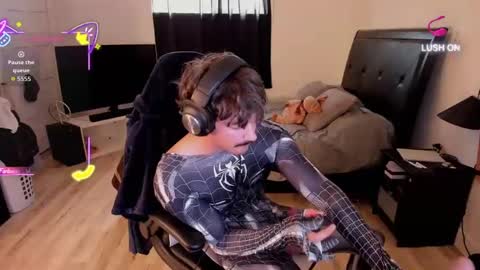 tonybigdick12333 online show from September 18, 2025, 7:27 pm