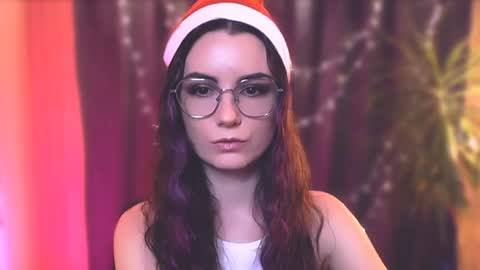 Snapshot of too_beautiful chatting on January 1, 2025, 6:49 pm Elizabeth online show from January 1, 2025, 6:49 pm