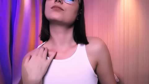 Elizabeth online show from December 3, 2025, 6:50 pm