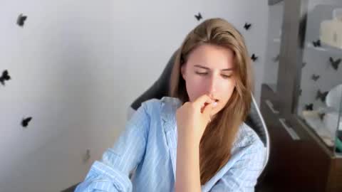 Snapshot of tooboringgirl chatting on September 20, 2025, 7:26 pm Alisson online show from September 20, 2025, 7:26 pm