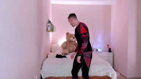 Snapshot of toohornyserj chatting on February 3, 2025, 11:05 pm toohornyserj online show from February 3, 2025, 11:05 pm