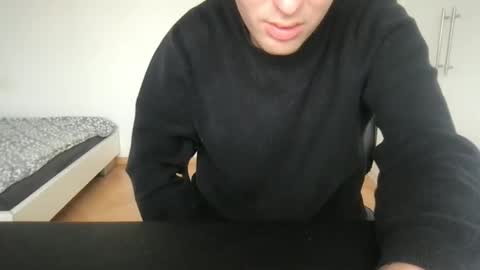 Max online show from October 4, 2025, 12:36 pm