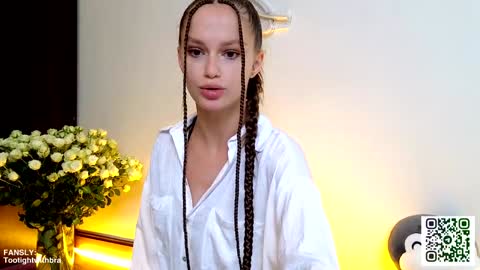 Snapshot of tootightwithbra chatting on January 29, 2025, 4:05 am Kira online show from January 29, 2025, 4:05 am