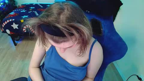 Snapshot of topcranberry chatting on February 16, 2026, 8:21 am topcranberry online show from February 16, 2026, 8:21 am