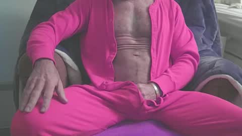 topfortwinks online show from December 25, 2024, 5:26 pm