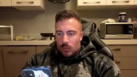 toro_arrapato online show from November 26, 2025, 2:45 am