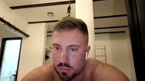 toro_arrapato online show from April 7, 2026, 5:08 am