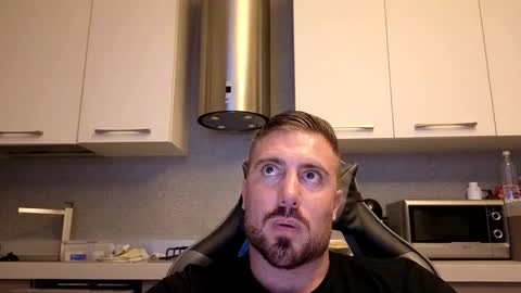 toro_arrapato online show from April 16, 2026, 7:47 pm