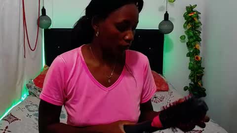 tory_montannaxx online show from January 24, 2025, 9:49 am