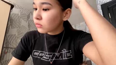 Julia online show from January 18, 2026, 6:06 am