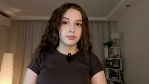 Kate online show from April 18, 2026, 4:27 am