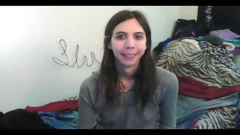 Luna online show from October 28, 2025, 9:06 pm