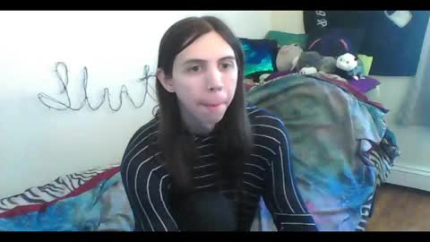 Snapshot of totalfuckingadorable chatting on May 8, 2026, 8:58 pm Luna online show from May 8, 2026, 8:58 pm
