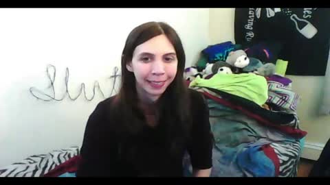 Snapshot of totalfuckingadorable chatting on May 25, 2026, 4:07 am Luna online show from May 25, 2026, 4:07 am