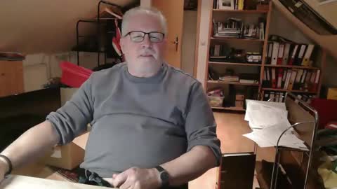 toto758 online show from December 4, 2025, 9:23 pm