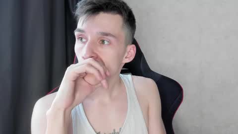 Snapshot of touch_me8 chatting on March 1, 2025, 9:40 am Arti online show from March 1, 2025, 9:40 am