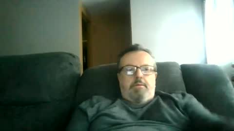 Snapshot of touchit9923 chatting on December 8, 2024, 2:09 pm jim online show from December 8, 2024, 2:09 pm