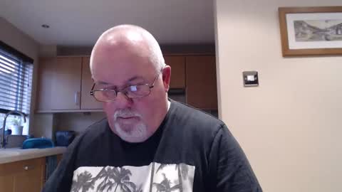 Snapshot of touchwood25 chatting on May 1, 2026, 6:56 pm TOUCHWOOD25 online show from May 1, 2026, 6:56 pm