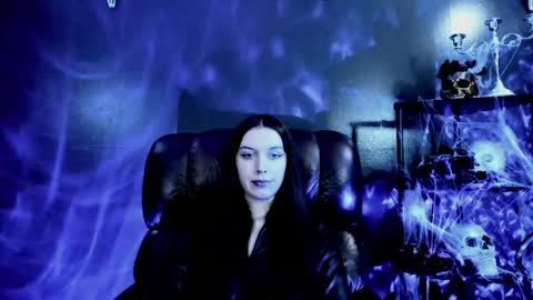 toxicdomme online show from April 17, 2026, 6:44 pm