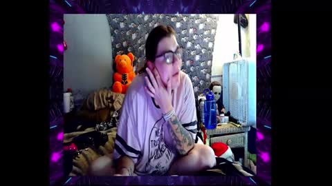 Toxiclove1311 online show from October 26, 2025, 10:15 pm