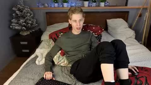 Max online show from December 20, 2025, 2:02 pm