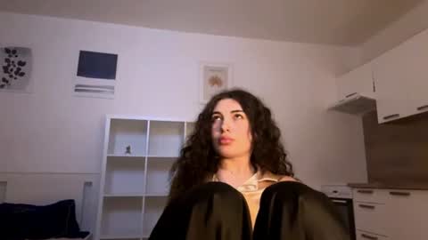 Snapshot of tracithetford chatting on July 31, 2026, 7:35 pm Alex3 online show from July 31, 2026, 7:35 pm
