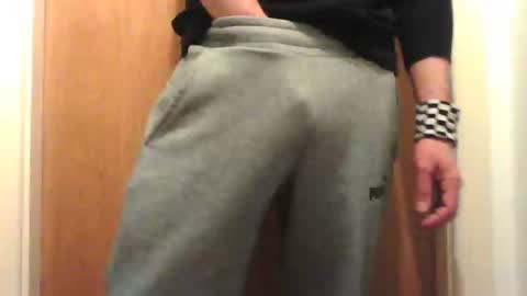 trackielad online show from September 22, 2025, 9:22 am