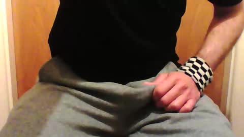 trackielad online show from November 13, 2025, 7:40 am