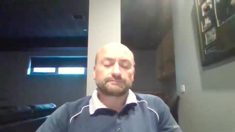 tradiedan2023 online show from January 21, 2025, 12:04 am