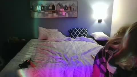 USA GURL online show from March 2, 2026, 10:55 am