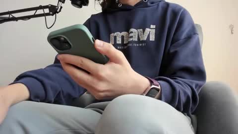 Gunes online show from October 11, 2025, 11:53 am