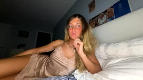 Snapshot of transgirl007 chatting on July 1, 2026, 1:07 am transgirl007 online show from July 1, 2026, 1:07 am