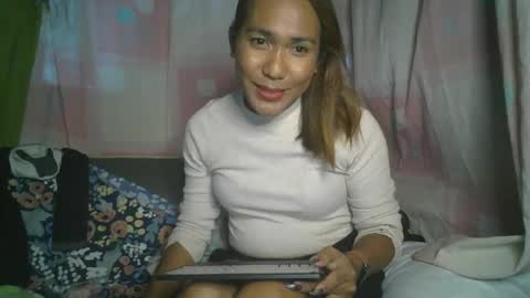 transhottie28 online show from February 15, 2025, 9:38 am