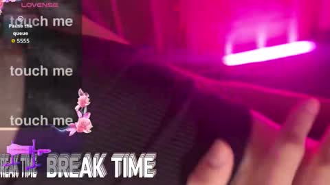 Snapshot of translustybabe chatting on November 4, 2025, 10:42 pm STACY online show from November 4, 2025, 10:42 pm